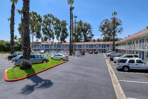 Motel 6 Los Angeles -Hacienda Heights image 2